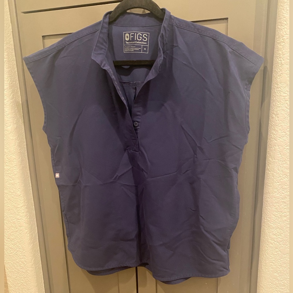 FIGS Scrub Top